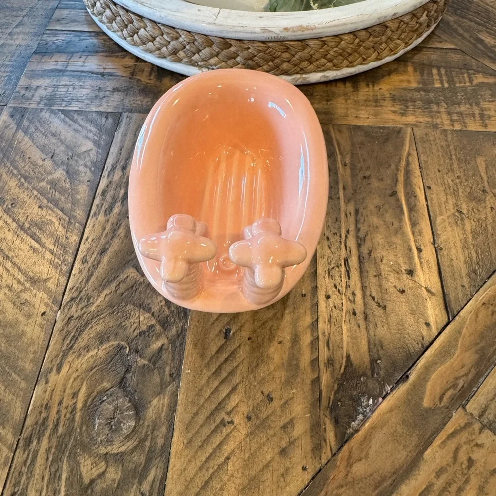 Vintage 1980’s Ceramic pink Soap Dish